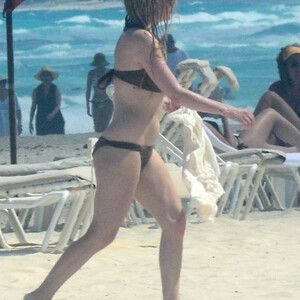 Free Nude Celeb Avril Lavigne 089 pic