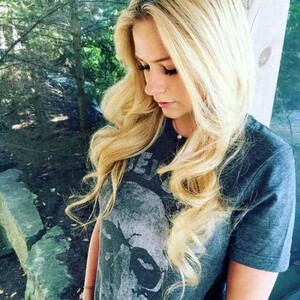 Best Celebrity Nude Avril Lavigne 101 pic