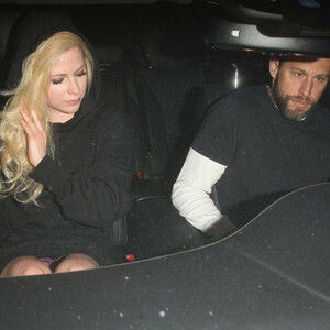 Celebrity Leaked Nude Photo Avril Lavigne 129 pic