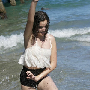 Free nude Celebrity Bailee Madison 014 pic