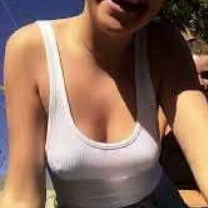Free nude Celebrity Bailee Madison 036 pic