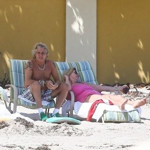 Leaked Celebrity Pic Penny Lancaster 007 pic