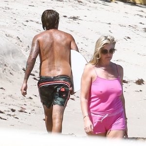 Naked celebrity picture Penny Lancaster 011 pic