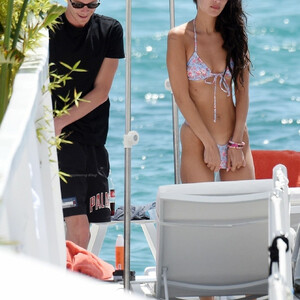 Naked celebrity picture Bella Hadid 010 pic