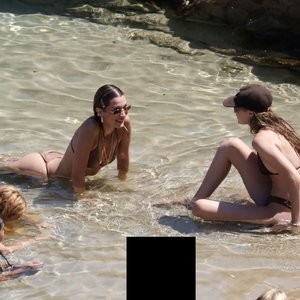 Celebrity Nude Pic Bella Hadid 038 pic