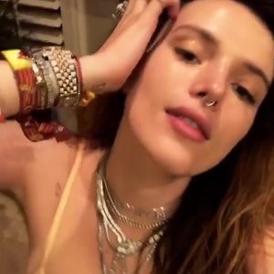 Naked celebrity picture Bella Thorne 007 pic