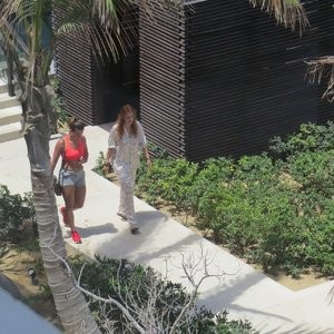 Bella Thorne & Benjamin Mascolo Relax on Their Hotel Balcony in Cabo San Lucas (28 Photos) - Leaked Nudes