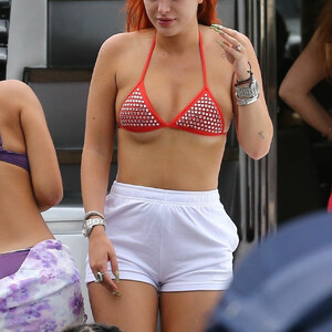 Naked Celebrity Pic Bella Thorne 004 pic
