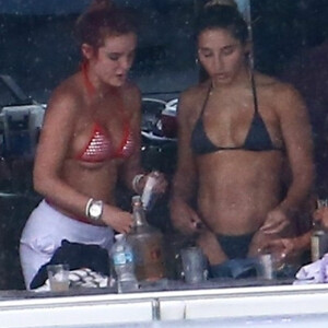 Real Celebrity Nude Bella Thorne 011 pic
