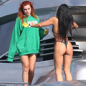 Newest Celebrity Nude Bella Thorne 012 pic