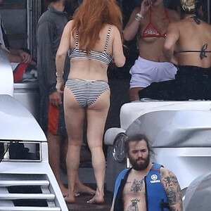 Naked celebrity picture Bella Thorne 019 pic