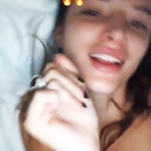 Bella Thorne Nip Slip (8 Pics + Video) – Leaked Nudes