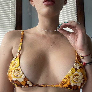 Naked Celebrity Bella Thorne 005 pic