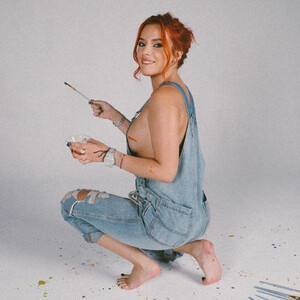 Celebrity Leaked Nude Photo Bella Thorne 023 pic
