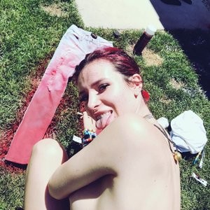 Naked Celebrity Pic Bella Thorne 004 pic