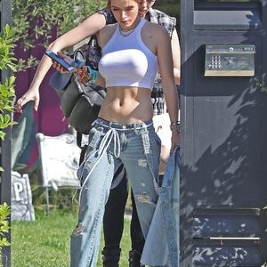 Celebrity Leaked Nude Photo Bella Thorne 043 pic