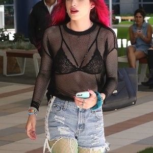 Celebrity Leaked Nude Photo Bella Thorne 037 pic