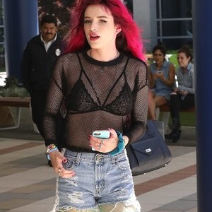 Leaked Celebrity Pic Bella Thorne 042 pic