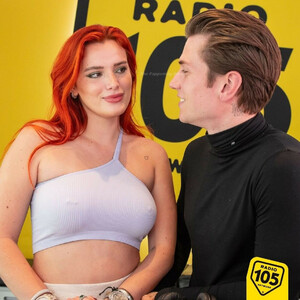 Best Celebrity Nude Bella Thorne 019 pic