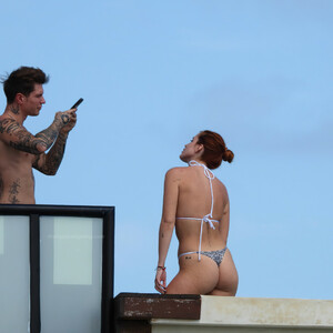 Naked celebrity picture Bella Thorne 040 pic