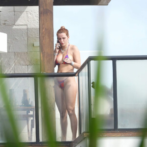 Nude Celeb Bella Thorne 027 pic