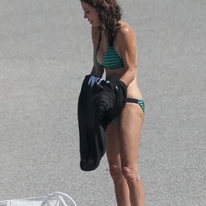 Bethenny Frankel Hits the Beach in The Hamptons (80 Photos) – Leaked Nudes