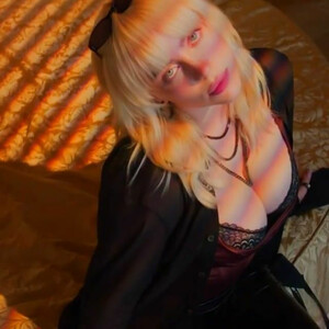 Real Celebrity Nude Billie Eilish 005 pic