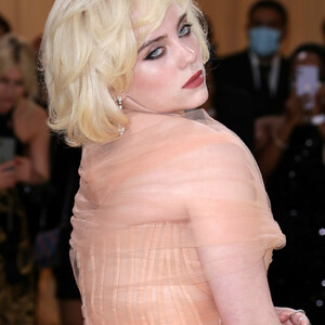 Free Nude Celeb Billie Eilish 126 pic