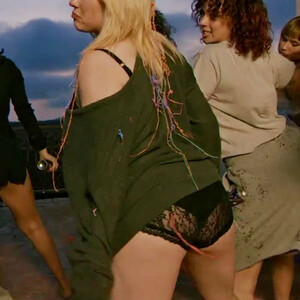 Real Celebrity Nude Billie Eilish 007 pic