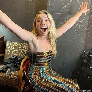 Celeb Nude Florence Pugh 121 pic
