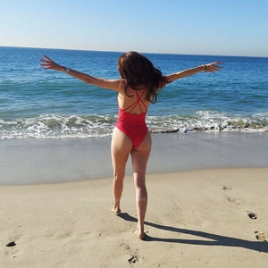 Blanca Blanco Does a Christmas Photoshoot on the Beach in Malibu (20 Photos) - Leaked Nudes