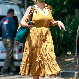 Celebrity Nude Pic Busy Philipps 009 pic