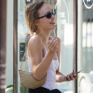 Nude Celeb Pic Lily-Rose Depp 017 pic