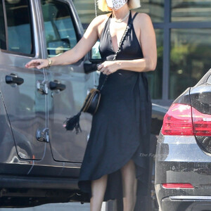 Naked Celebrity Pic Malin Akerman 003 pic