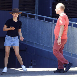 celeb nude Natalie Portman 022 pic