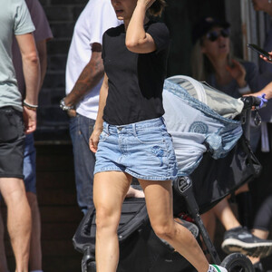 celeb nude Natalie Portman 031 pic