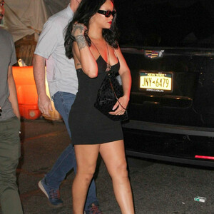 Free nude Celebrity Rihanna 008 pic