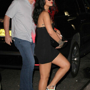 Celebrity Naked Rihanna 010 pic