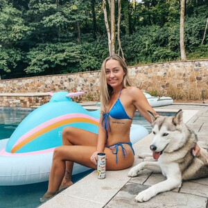 Naked celebrity picture Brandi Cyrus 016 pic