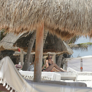 Celeb Nude Brandi Cyrus 018 pic