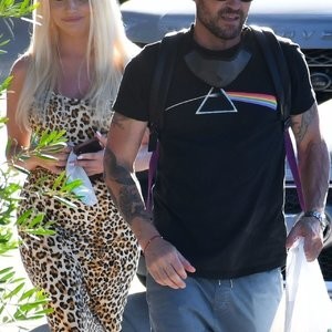 Brian Austin Green Steps Out with Courtney Stodden During a Lunch Date (38 Photos) – Leaked Nudes