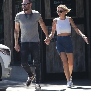 Brian Austin Green & Tina Louise Hold Hands After a Romantic Lunch Date in Agoura Hills (31 Photos) - Leaked Nudes