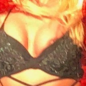 Britney Spears Nip Slip (2 Photos) - Leaked Nudes