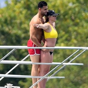 Britney Spears Sexy (176 Photos) – Leaked Nudes