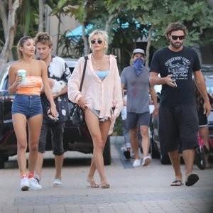 Brody Jenner & Briana Jungwirth Enjoy a Beach Day with Family and Friends (61 Photos) - Leaked Nudes