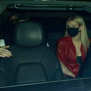 Brooklyn Beckham & Nicola Peltz Exit Craig’s After a Dinner Date (28 Photos) - Leaked Nudes