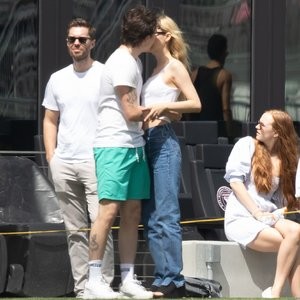 Brooklyn Beckham Tenderly Kisses Nicola Peltz in Miami (7 Photos) – Leaked Nudes