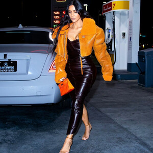 nude celebrities Kim Kardashian 006 pic