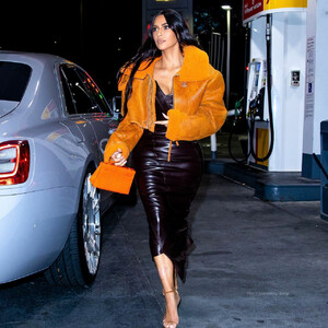 Newest Celebrity Nude Kim Kardashian 010 pic