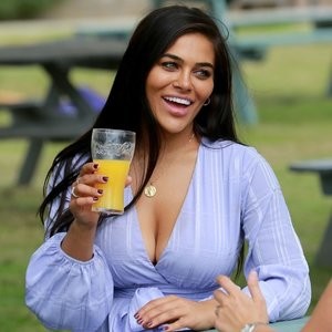 Busty Lydia Clyma Enjoys a Drink at the Pub in Portsmouth (23 Photos) – Leaked Nudes